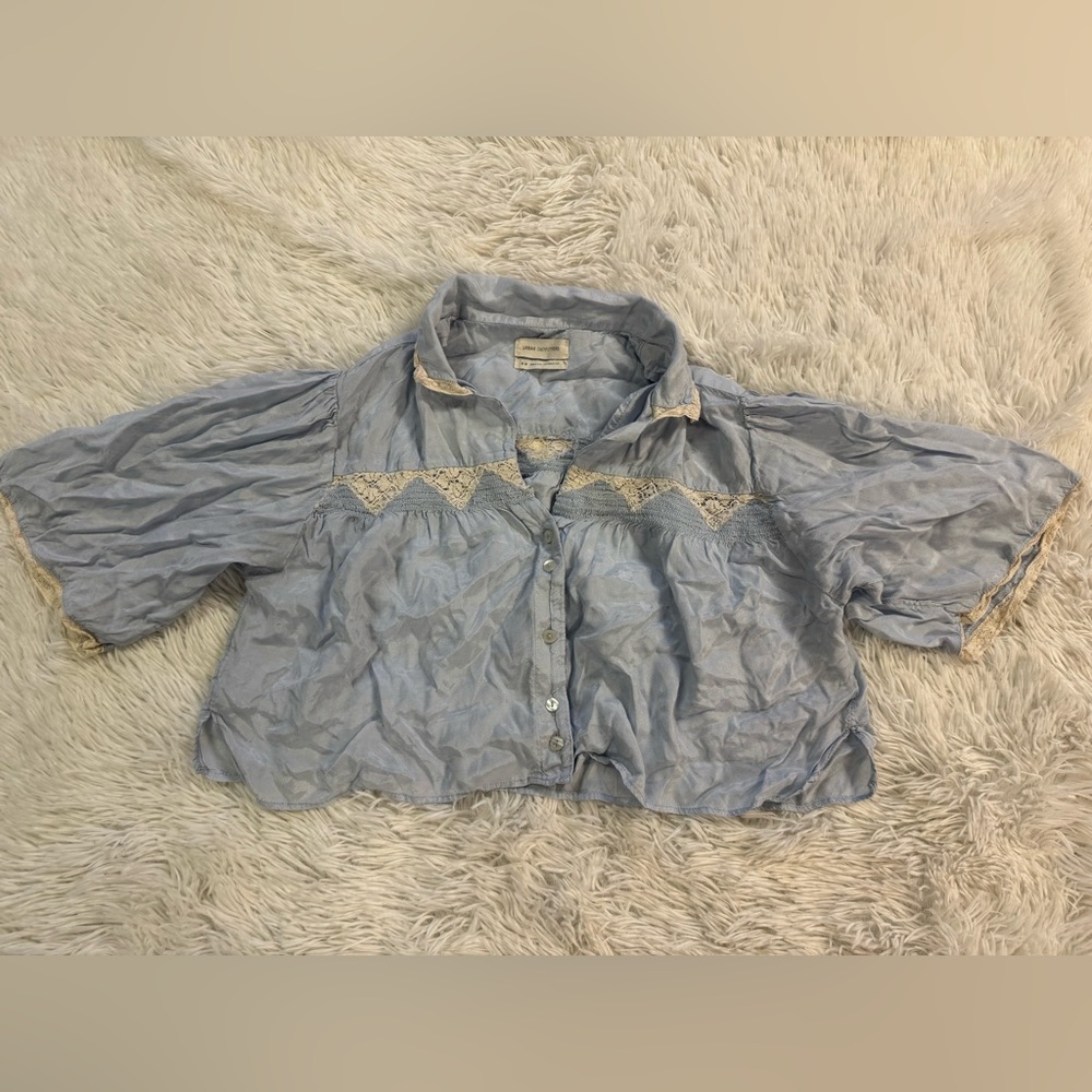 urban outfitters cropped button up
